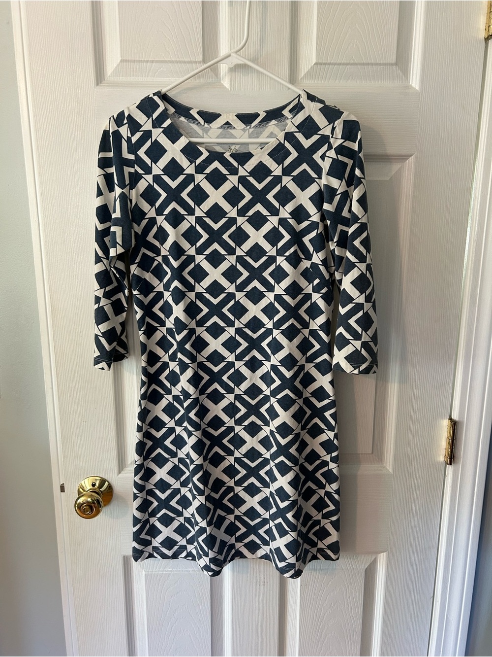 MAHI GOLD Navy and White Geometric Long Sleeve Shift Dress